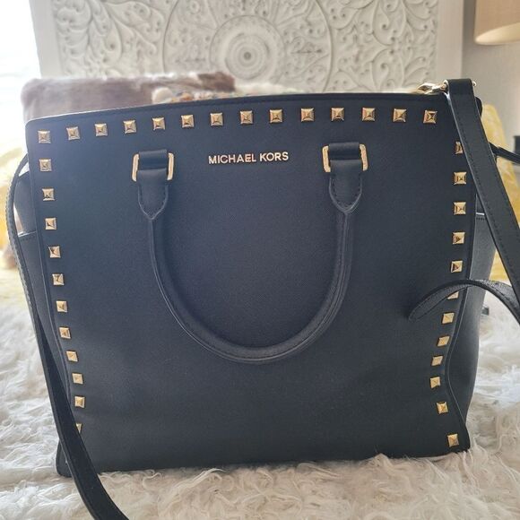 Michael Kors Handbags - Michael Kors Tote 